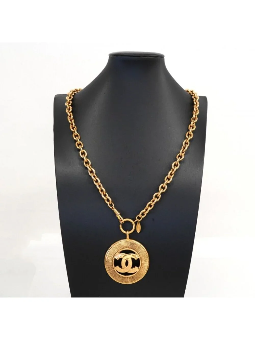 CHANEL necklace vintage